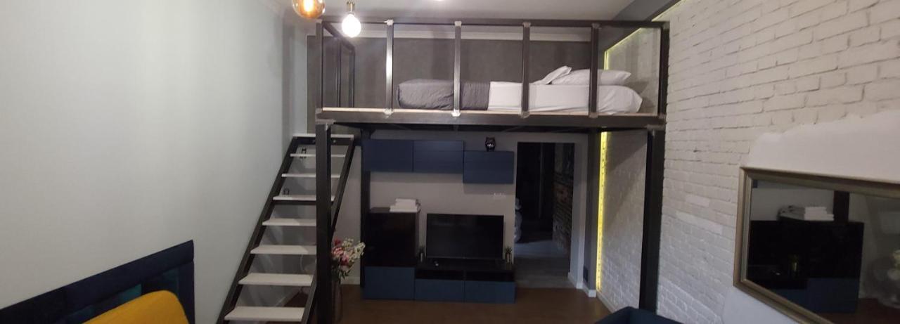Appartement Apartament Antresola Drzewna à Zielona Góra Extérieur photo